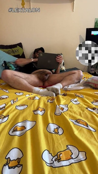 Z moją dupą w powietrzu i otwartym oknem dla obserwatorów