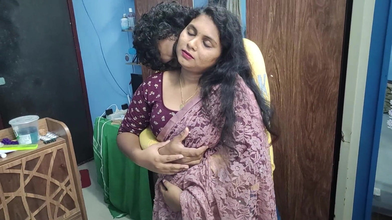 Vaigavarun45: Rimozione di vaishnavy Saree e romanticismo caldo con tette bacio...