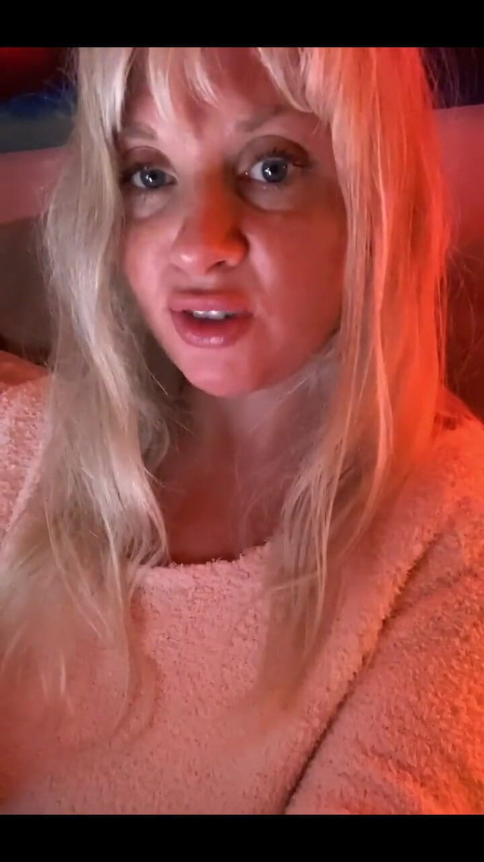 PaintedRose Taboo Femdom Fetish MILF: Espacio de cabeza