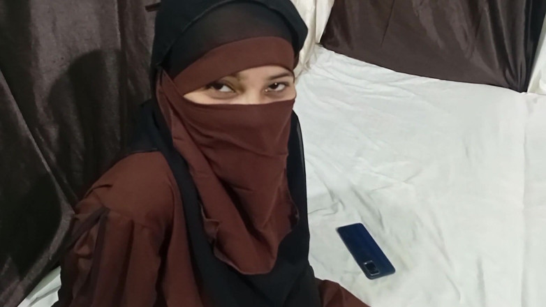 Dearshivani: Juicy Pussy of a Beautiful Muslim Girl, I've Never Fucked...