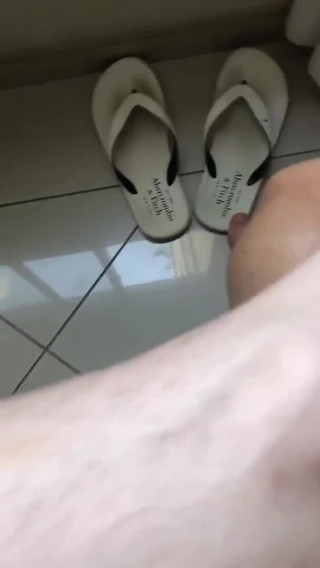 Riu Melo: Abercrombie & fitch: foot worshipped