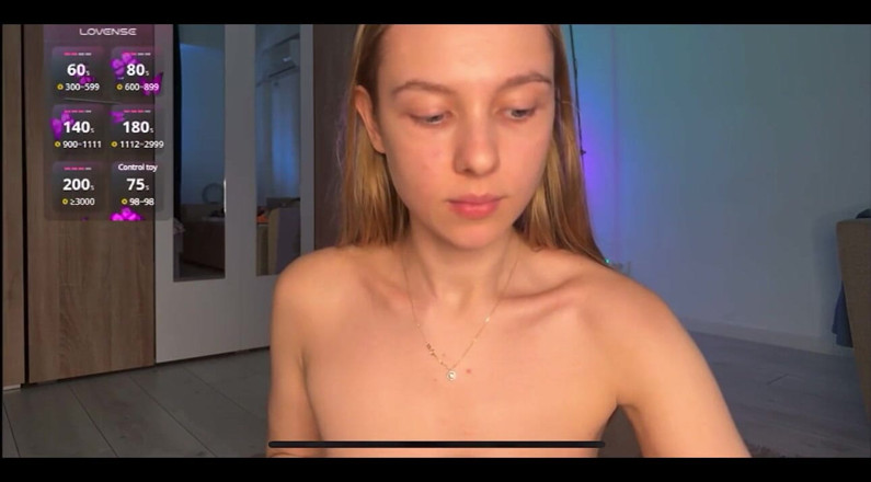 JuiceLussie: Дивовижний мінет з великим ділдо