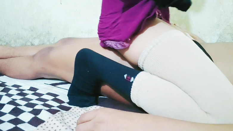hot suman: 발정난 남친과 섹스하는 작은 인도 소녀