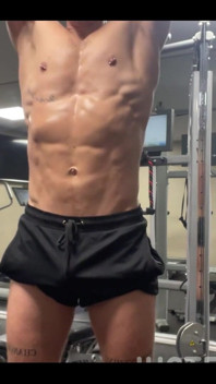 Little Hotel Gym Pump While I Wait for