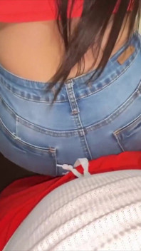 La femme d’un ami à gros cul nous rend visite !