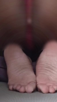 TS Domme Mindfuck: Diprogramkan semula untuk menyembah kaki