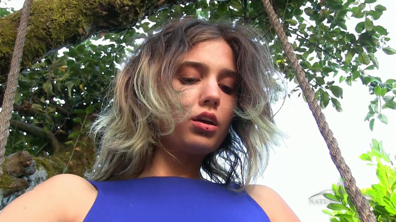 ATK Petites: ヌーディズム