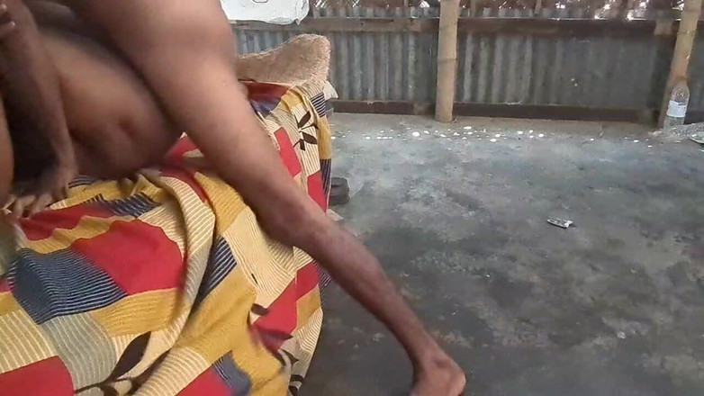 Jesmina: Ấn Độ đụ với bạn trai