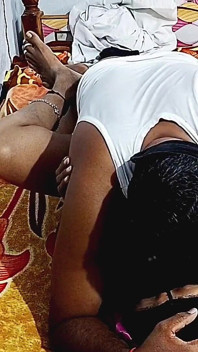 Rekaman seks istri hot india lagi asik nyepong kontol