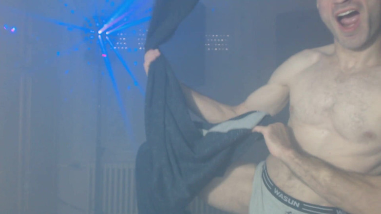 TIVADAR 73: Tivadar 73 ( model stripchat ) tarian erotik