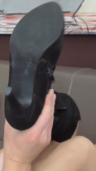 Aggressiv Sock Smelling