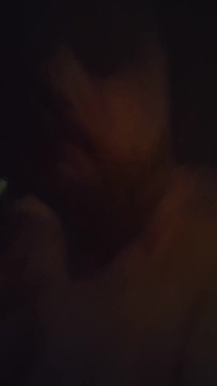 LilTaste: T4t Pár; Celou cestu uvnitř mé kundy, za mým děložním...