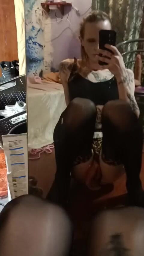 Rainbowdracat: 我的小假阳具玩