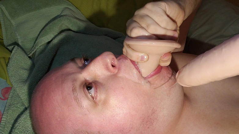 Charlieboy69: Deepthroat 2 dildo besar pt2