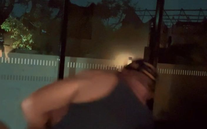 Twoblokes: Rollenspel: Goliath komt langs om Bruce te neuken