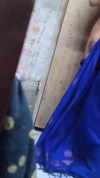 Desi Bhabi Jab Ghar Me Akele Thi Tab Devar Ne Chod Dala Aur Bhaiya Ne Pehele Sei Video Camera on Karke Rakha Aur Video Bana Li