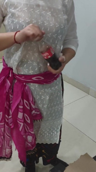 Vecinul a futut-o pe indianca bhabhi sexy și i-a futut pizda