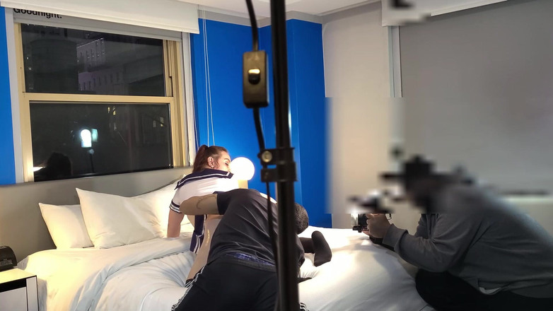 Digital climaxxx: Bakom kulisserna stygg collegeflicka får spermapaj av styvfar