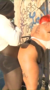 Cooky wants to fuck his internet date on the Berlin wall