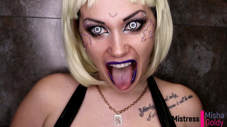 Goddess Misha Goldy: Riesin sabbert und kommt, bevor sie dich lebendig isst