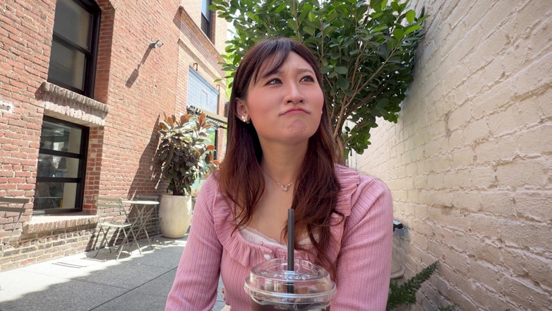 Chloe Lin: Entrevista Callejera Con Linda Chica Asiática Termina Con Una Follada...