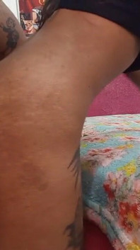 Magrinha Dando Gostoso a Bundinha