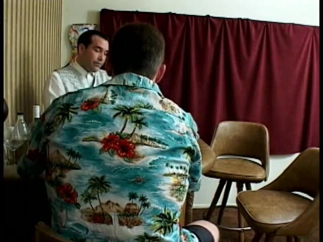 Threeway Entertainment: Прекрасна тінка-нубіан радує двох білих членів