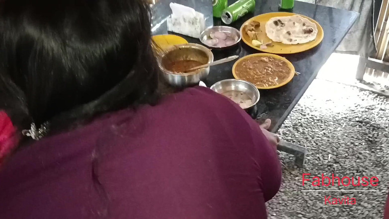 Kavita _zawazawi: Pareja india folla en el almuerzo de hotel