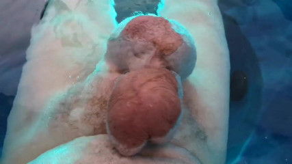 Monster_Meat_: Batang moby terapung