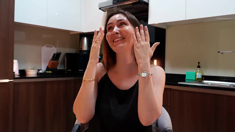 Alina Rai: POV: Madrasta Me Dá Um Boquete Na Cozinha Secreta Depois...