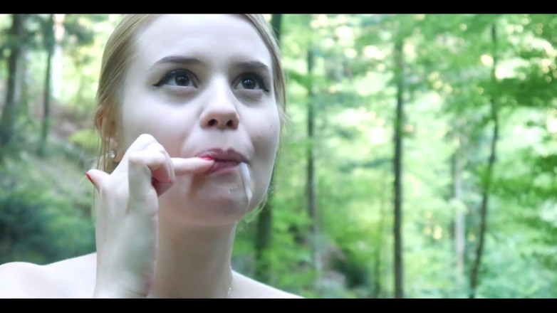 Jamie Young: Sex in the Woods! I Made a Nice Trip in...