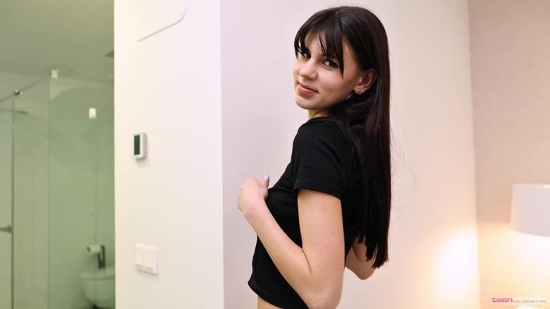 Teen Dreams: Haut et string noirs