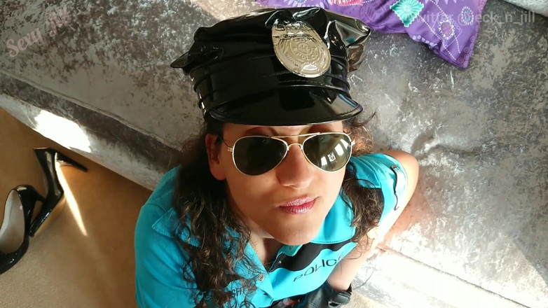Big Ass Latina: Coronavirus quarantine cop fucks her suspect into giving up his...