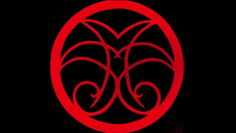 Dolls Cult: 我是一个漂亮的荡妇吗？