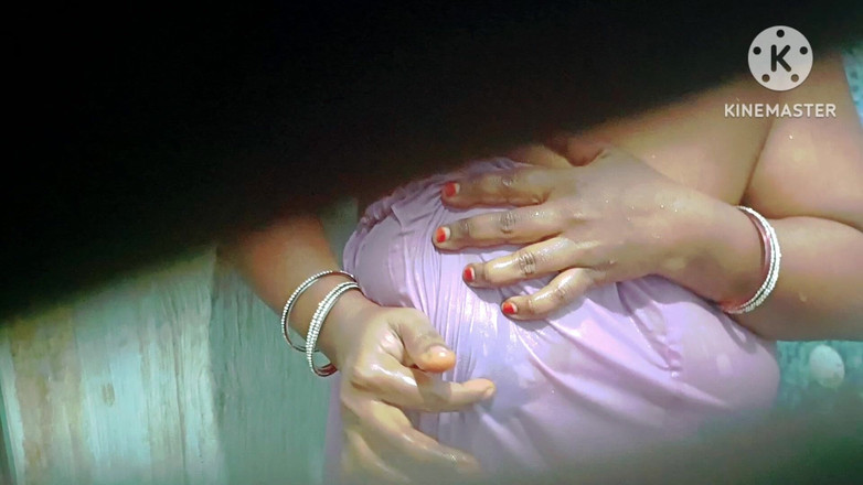 Sweethoneybgl: 배다른 오빠에게 목욕하고 유혹하는 거유 소녀