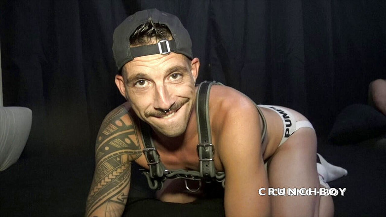 The official French bareback channel: 男同被戴面具的直男同无套干