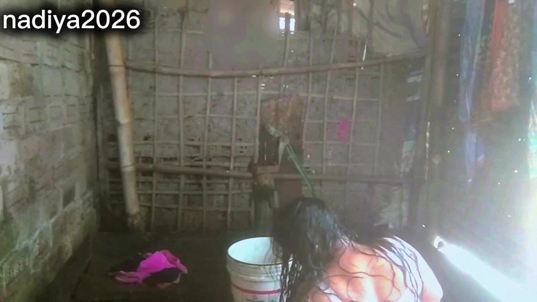 nadiya2026: Stiefschwein, kann ich mit dir duschen?