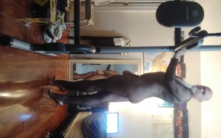 MrLeggs: Wanky Not Spanky Jacking My Willy Chocking Floggin the Meat...