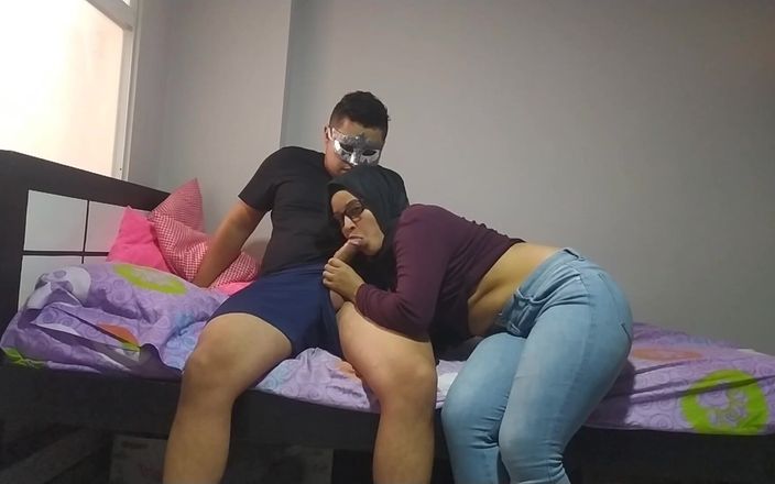 1lindapareja: Gananciosa árabe seduz seu grande pau latino meio-irmão