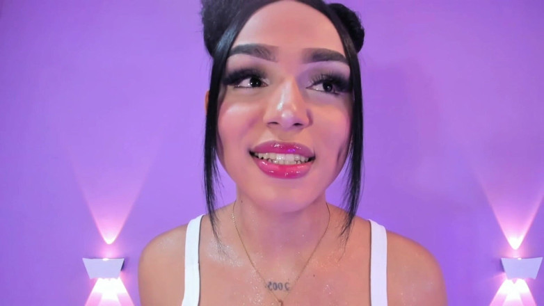 Brittany Gil: 性感多汁的嘴唇