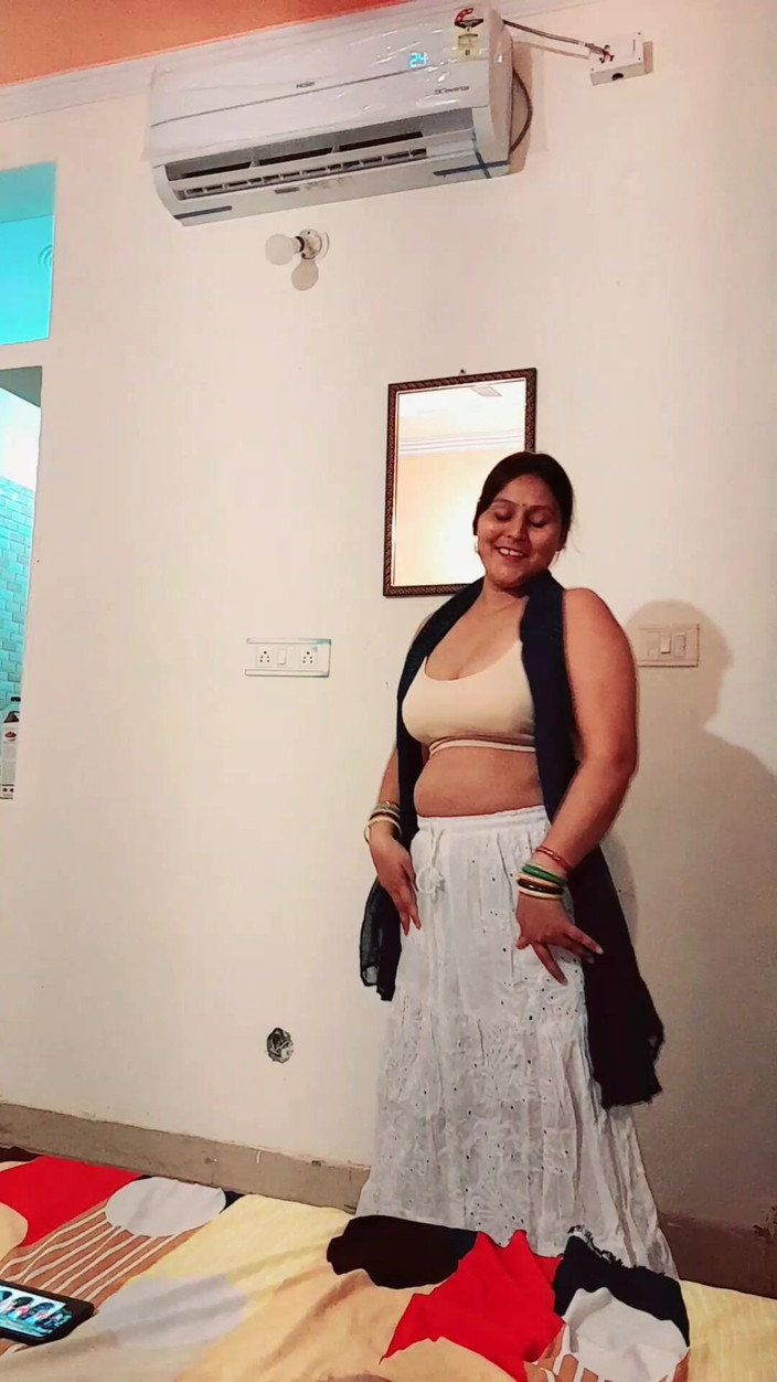 Puja555: Bini desi Puja Bhabhi Menari