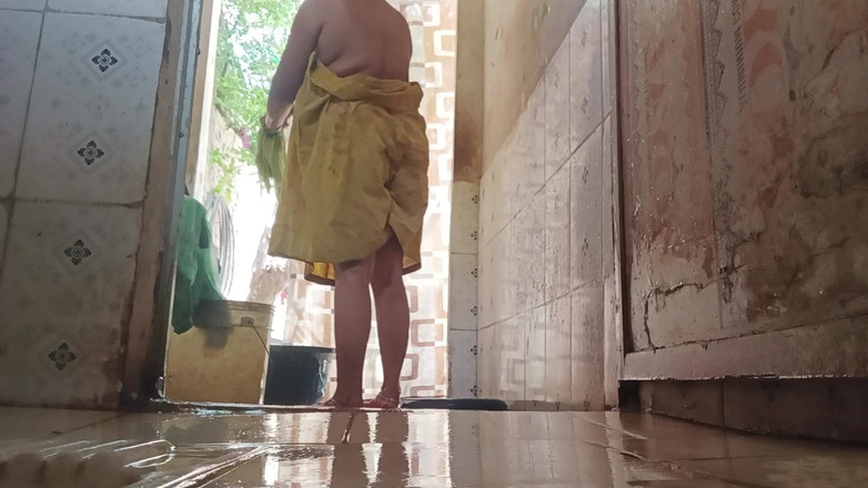 Desi_bhabhi121: Sexo indio con baño, video abierto