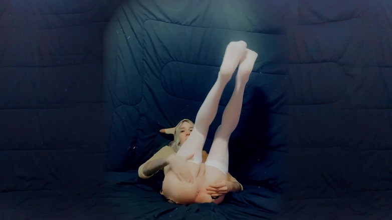 CarmenMelatonin: La ragazza pika vuole giocare a letto