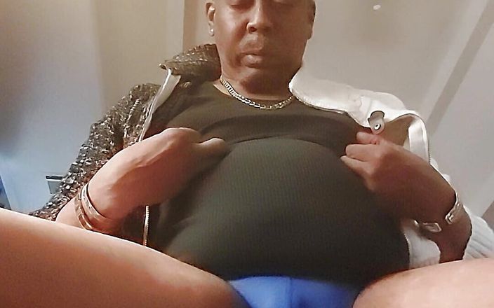 Sinzon The Attention Whore: Shinzon vous offre un show