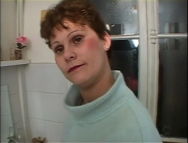 Vintage megastore: Nine götünde taze et istiyor