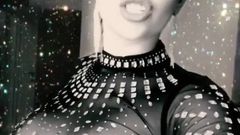 Goddess Misha Goldy: Anda akan sentiasa di bawah saya dan anda tidak mahu...