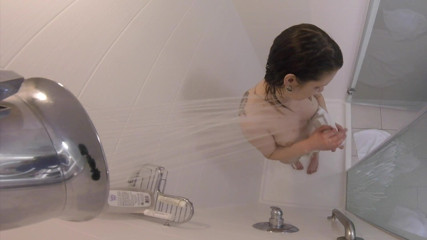 Real Amateur Sluts: Sara Indeep duscht