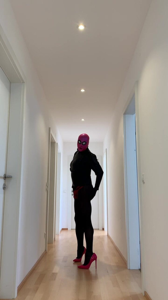 PervyLara: Látex mascarado