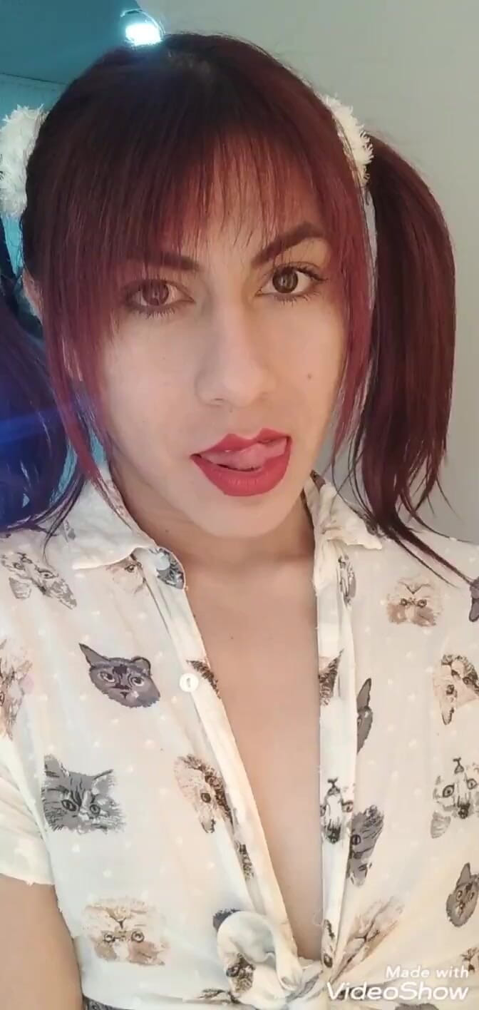 Evehamphy: Masturbare cu uniformă școlară