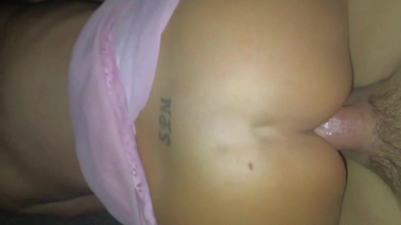 Estebanyanna: Une MILF divorcée sexy laisse son nouveau copain essayer son...